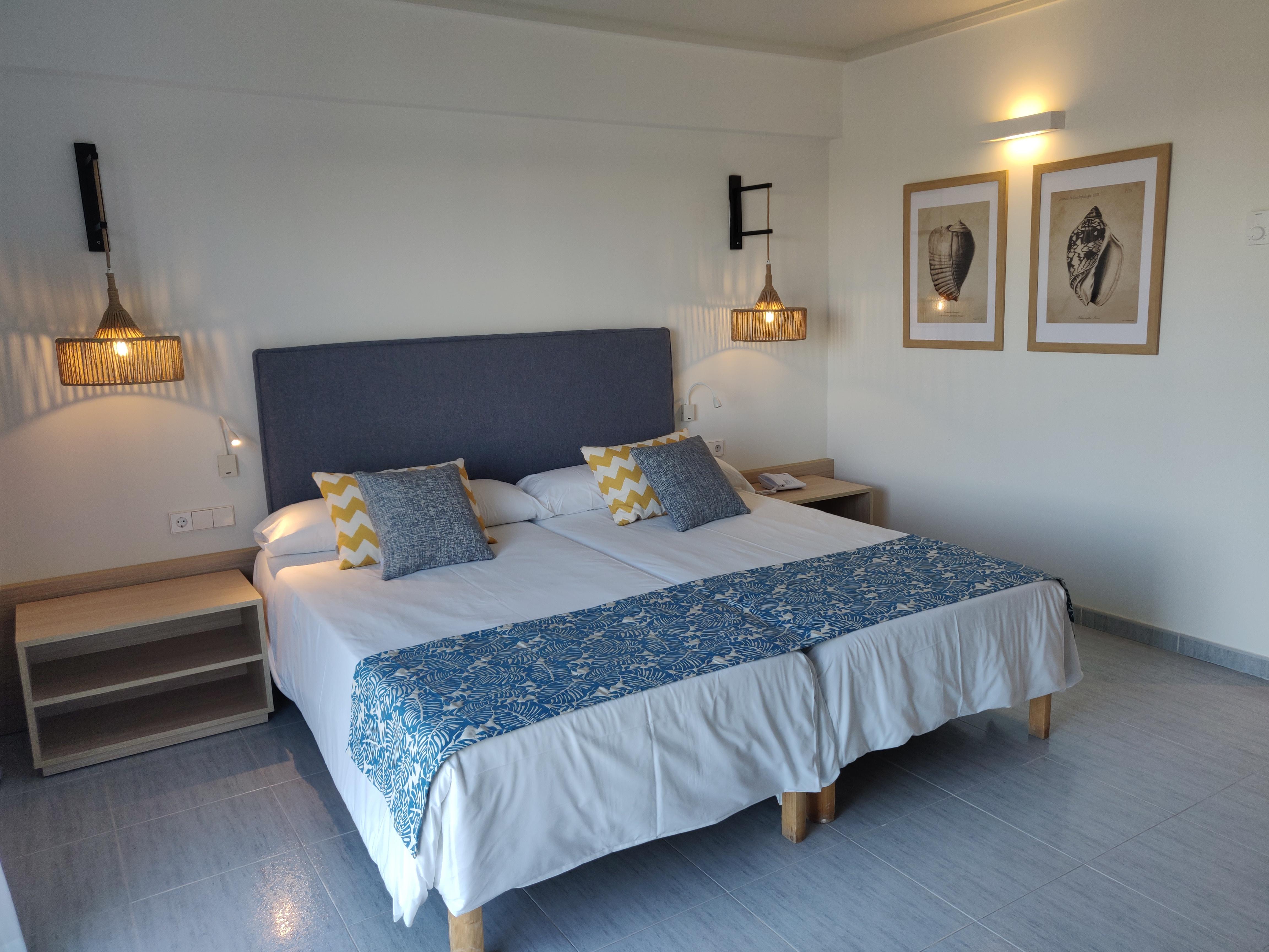 Cabogata Beach Hotel Retamar (Almeria) Exterior foto A bedroom at the hotel
