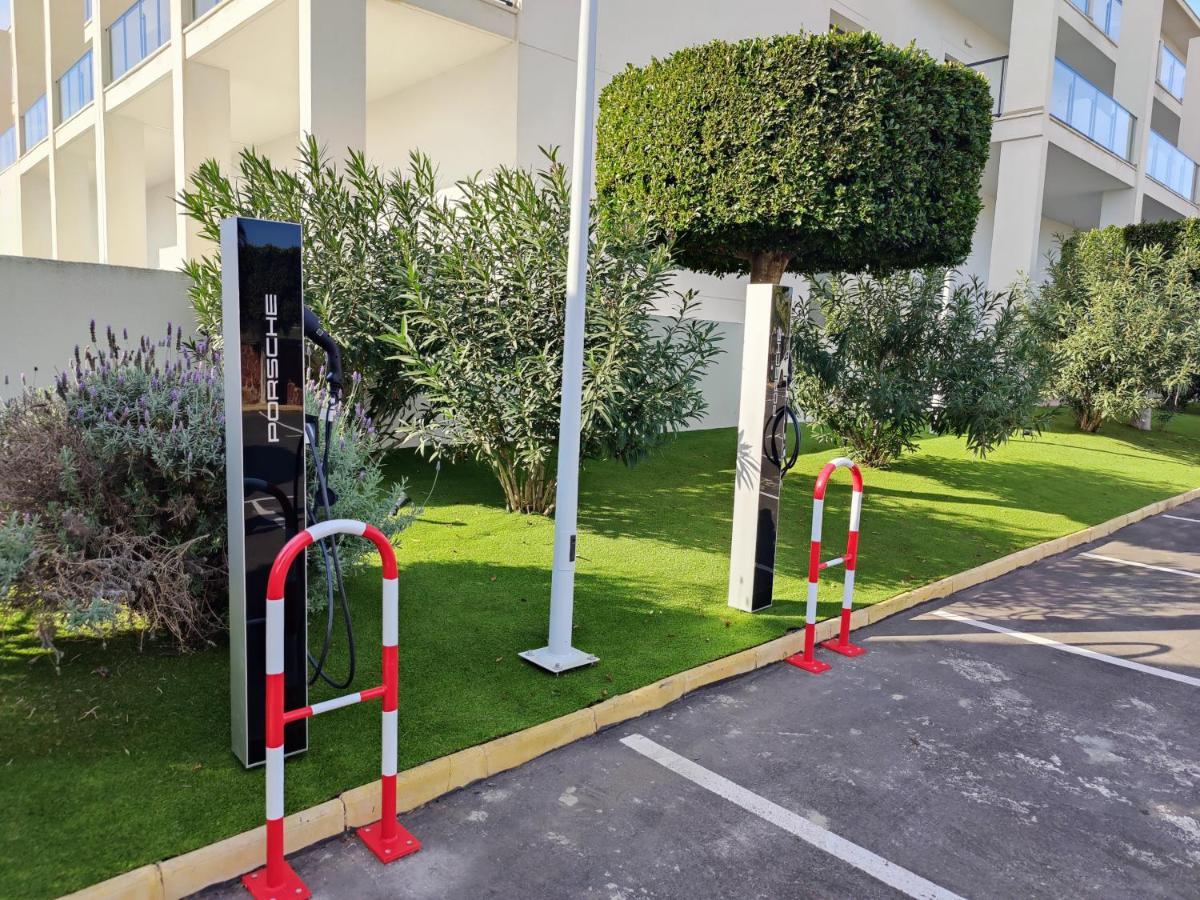 Cabogata Beach Hotel Retamar (Almeria) Exterior foto EV charging station in France